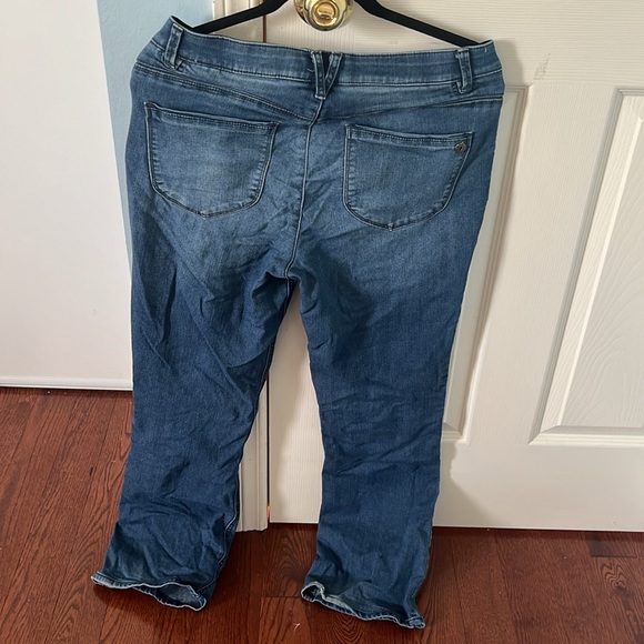 Democracy ® Jeans - Picture 2 of 2